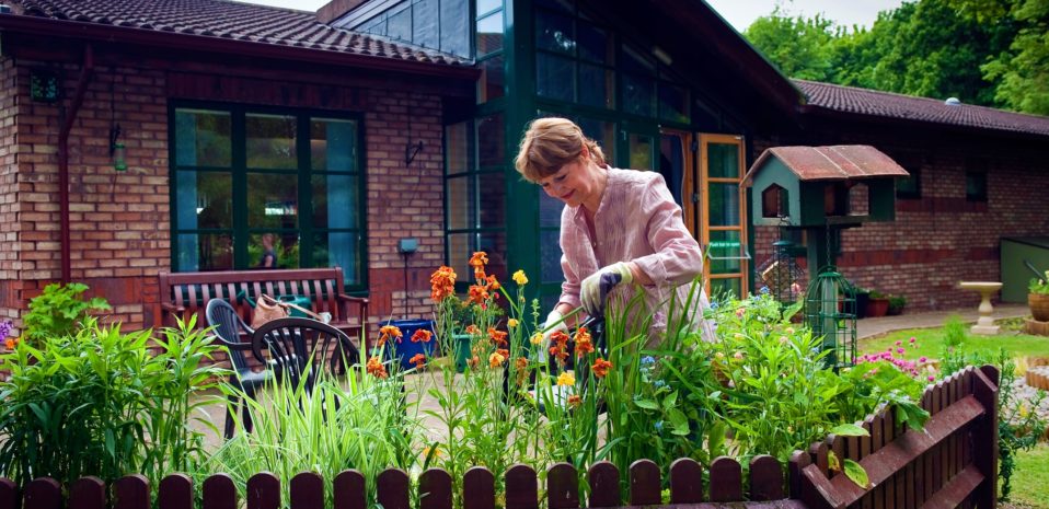 Woman-Gardening 