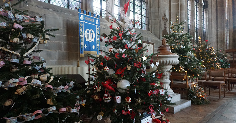 Christmas Tree Warwick - The Myton Hospices 