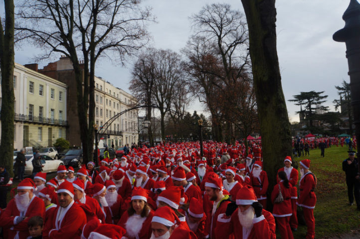 The Myton Hospices - Galleries - Santa Dash - Warwick Leamington Spa Coventry Rugby - Event Photos