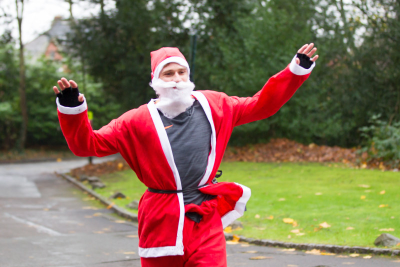 The Myton Hospices - Galleries - Santa Dash - Warwick Leamington Spa Coventry Rugby - Event Photos