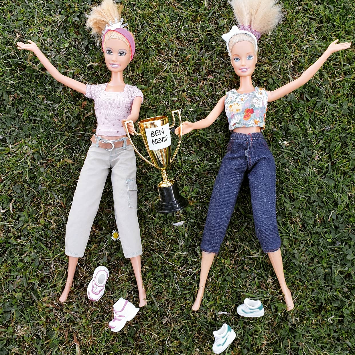 Stella and McCartney with Ben Nevis trophy Myton Mountain Stella and McCartney with Ben Nevis trophy Myton Mountain