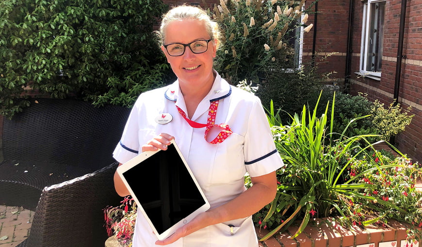 CEMEX - The Myton Hospices - Warwickshire - Leamington Spa - Coventry - Rugby - Donation - iPad - Technology