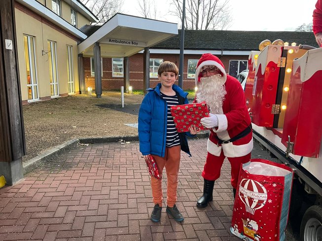 The Myton Hospices - Santa with a family