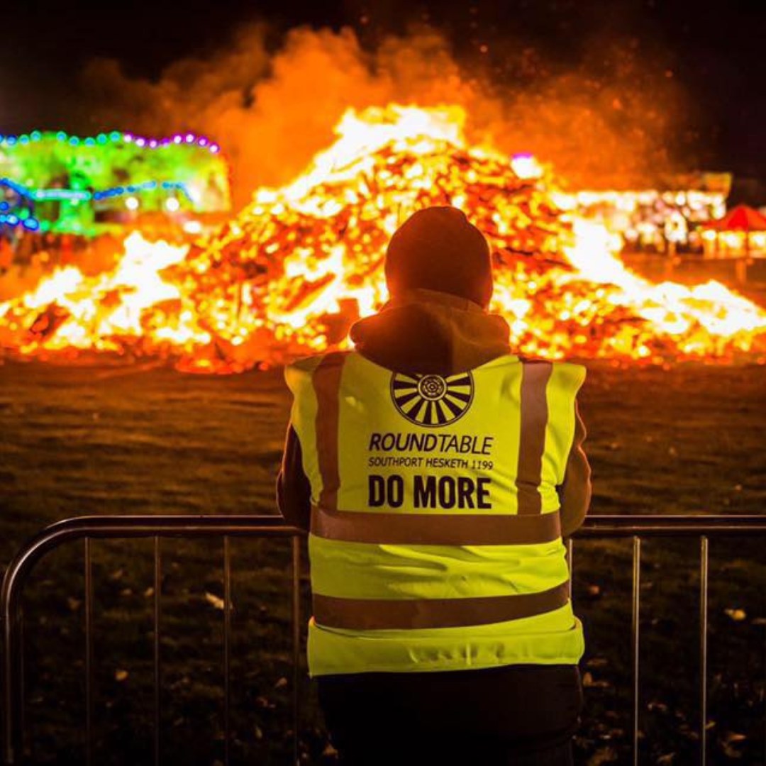 The Myton Hospices - Rugby Round Table's Fireworks event