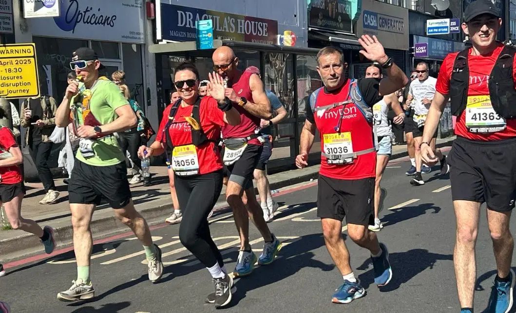 The Myton Hospices - Holly Kerrigan and Chris Godber at the Brighton Marathon