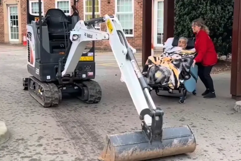 The Myton Hospices - Roy and the digger