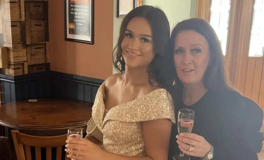 The Myton Hospices - Tahlia and her mum, Zarita